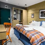 Hotel Cota1110 *